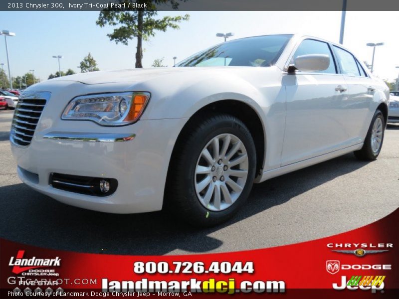 Ivory Tri-Coat Pearl / Black 2013 Chrysler 300