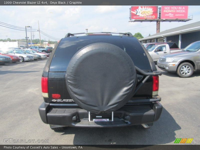 Onyx Black / Graphite 1999 Chevrolet Blazer LS 4x4