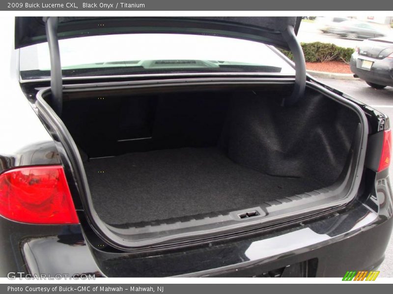 Black Onyx / Titanium 2009 Buick Lucerne CXL