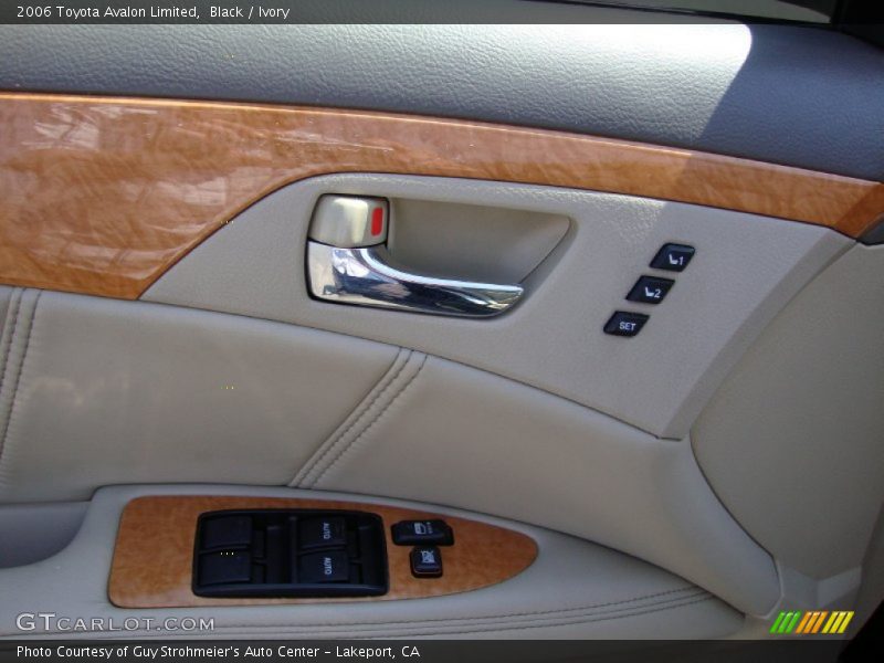 Black / Ivory 2006 Toyota Avalon Limited