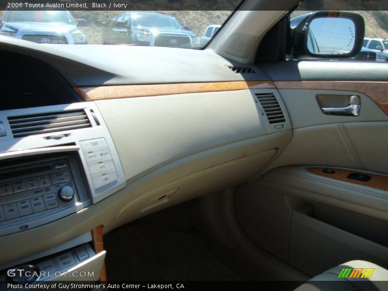 Black / Ivory 2006 Toyota Avalon Limited