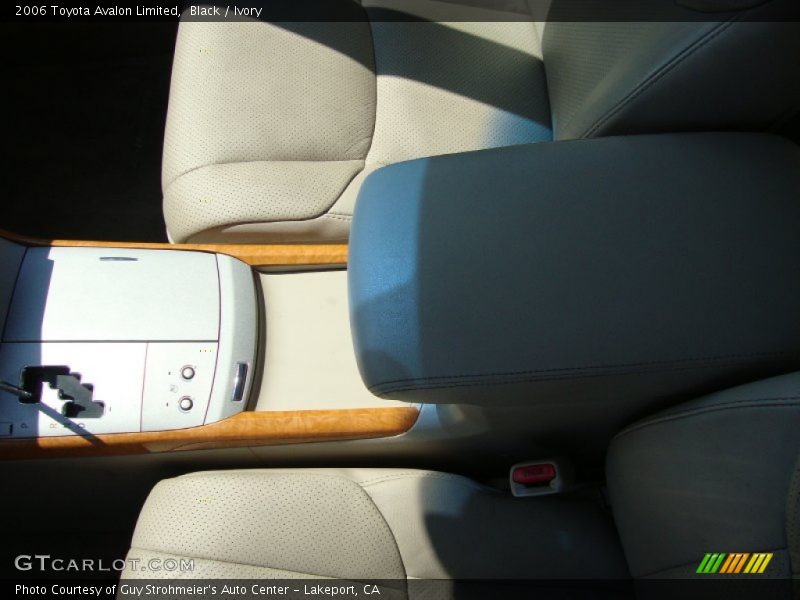 Black / Ivory 2006 Toyota Avalon Limited