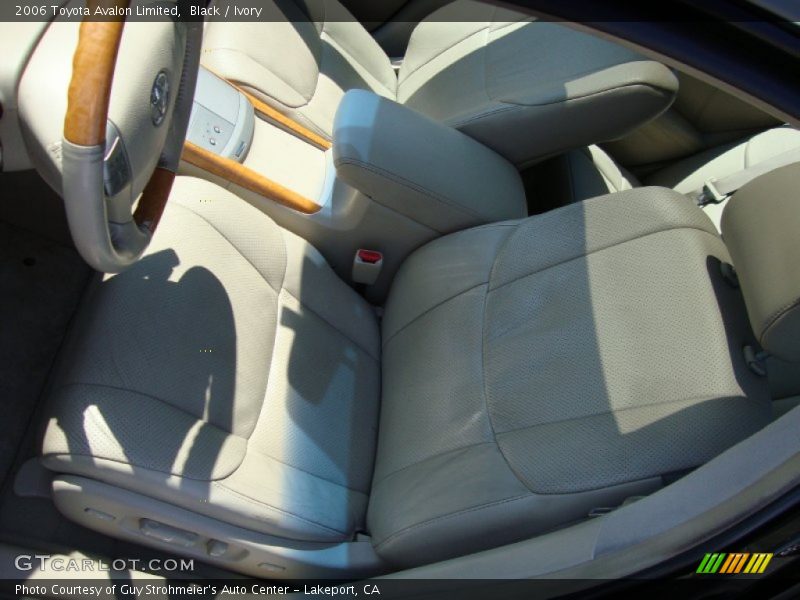 Black / Ivory 2006 Toyota Avalon Limited