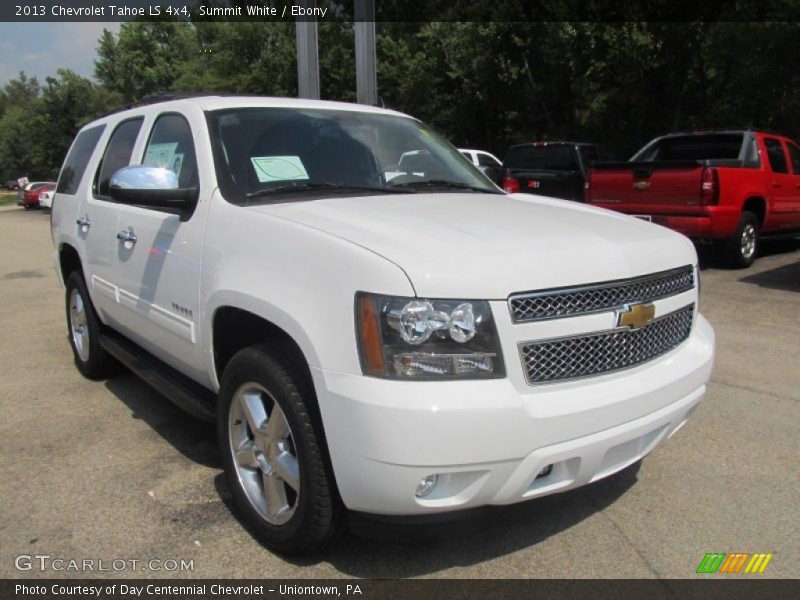 Front 3/4 View of 2013 Tahoe LS 4x4