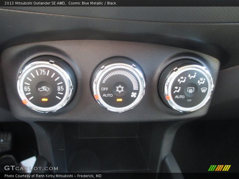 Cosmic Blue Metallic / Black 2013 Mitsubishi Outlander SE AWD