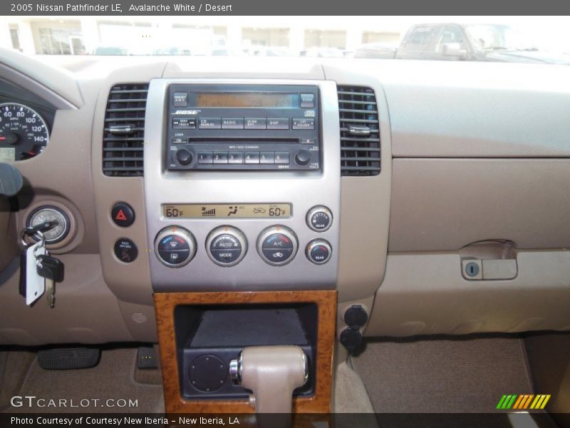 Avalanche White / Desert 2005 Nissan Pathfinder LE