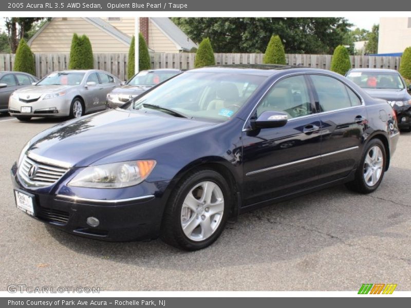 Front 3/4 View of 2005 RL 3.5 AWD Sedan