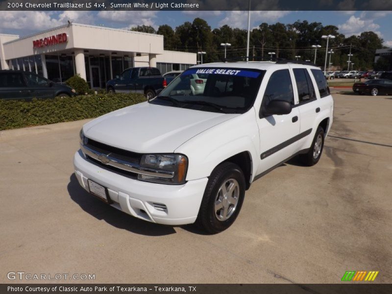Summit White / Light Cashmere 2004 Chevrolet TrailBlazer LS 4x4