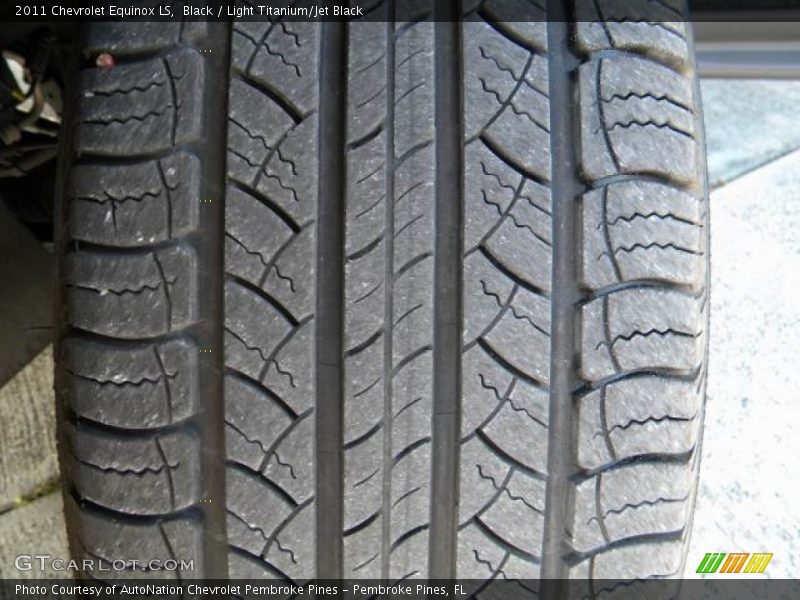 Black / Light Titanium/Jet Black 2011 Chevrolet Equinox LS