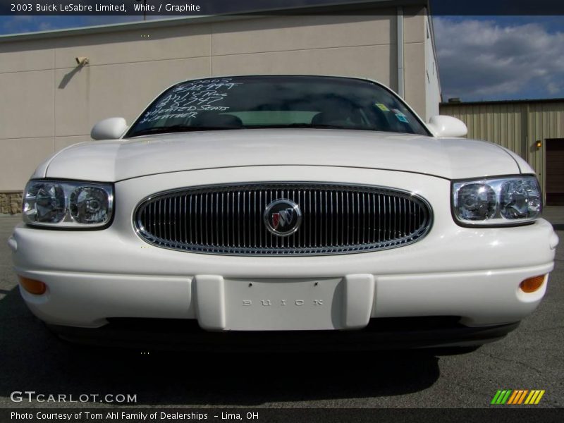 White / Graphite 2003 Buick LeSabre Limited