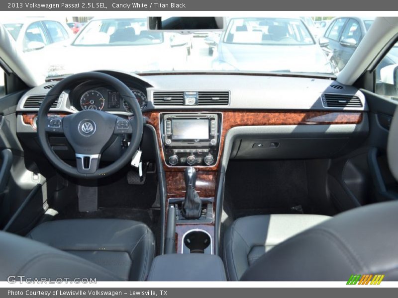 Candy White / Titan Black 2013 Volkswagen Passat 2.5L SEL