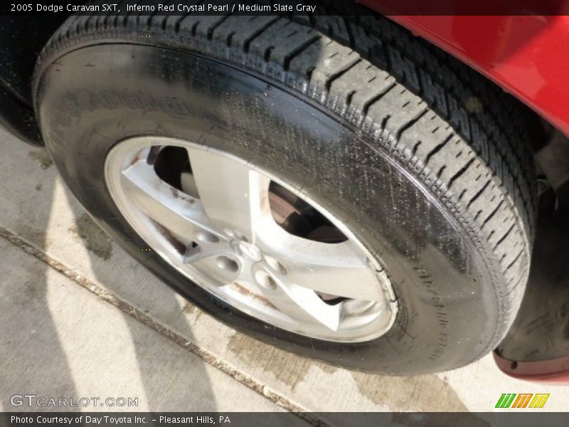 Inferno Red Crystal Pearl / Medium Slate Gray 2005 Dodge Caravan SXT