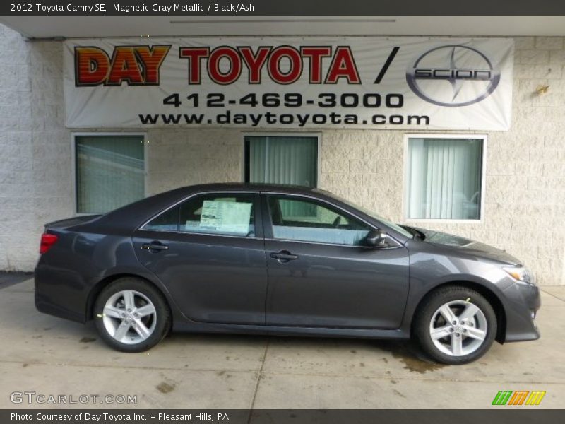 Magnetic Gray Metallic / Black/Ash 2012 Toyota Camry SE
