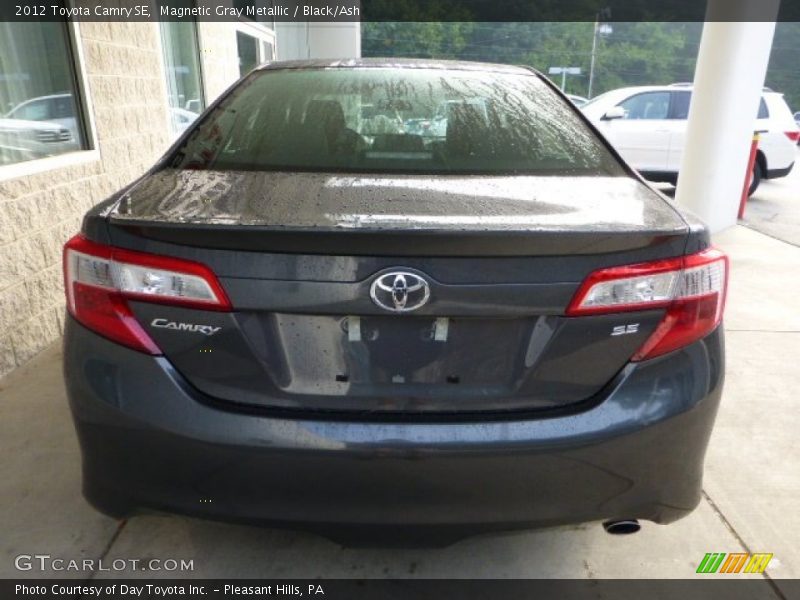 Magnetic Gray Metallic / Black/Ash 2012 Toyota Camry SE