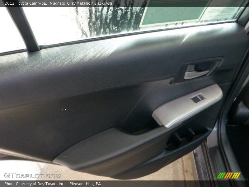 Magnetic Gray Metallic / Black/Ash 2012 Toyota Camry SE