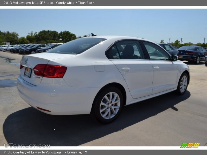 Candy White / Titan Black 2013 Volkswagen Jetta SE Sedan