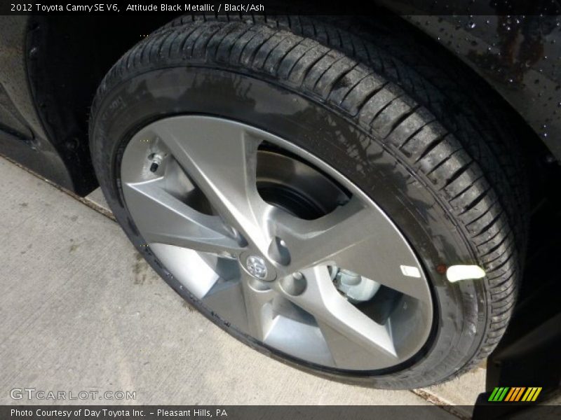 Attitude Black Metallic / Black/Ash 2012 Toyota Camry SE V6