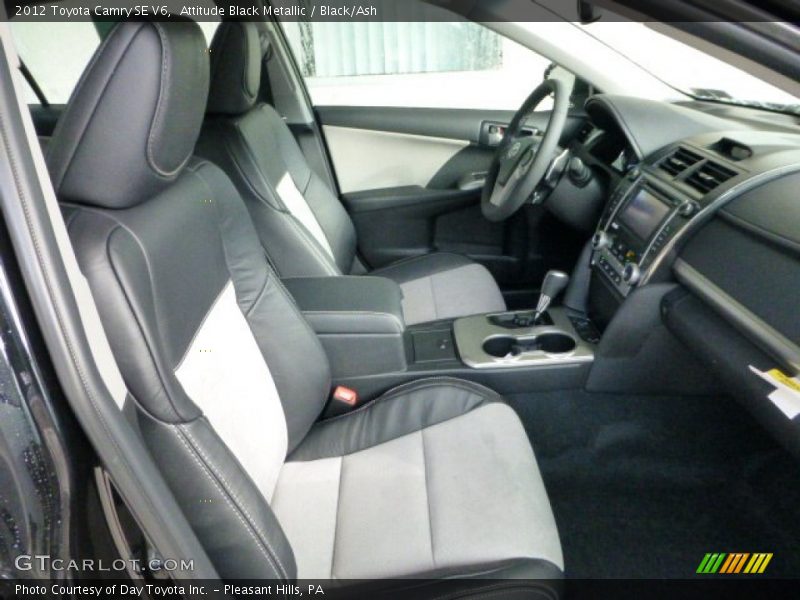 Attitude Black Metallic / Black/Ash 2012 Toyota Camry SE V6