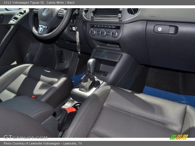 Candy White / Black 2013 Volkswagen Tiguan SE