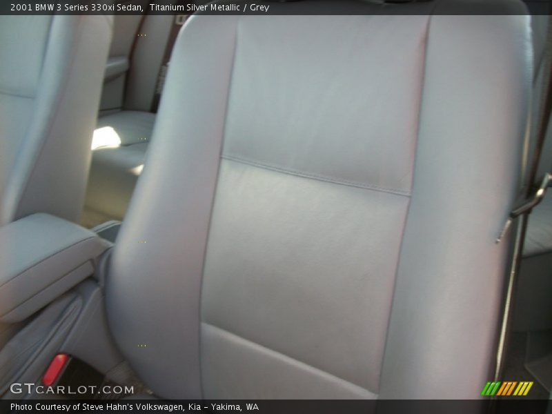 Titanium Silver Metallic / Grey 2001 BMW 3 Series 330xi Sedan