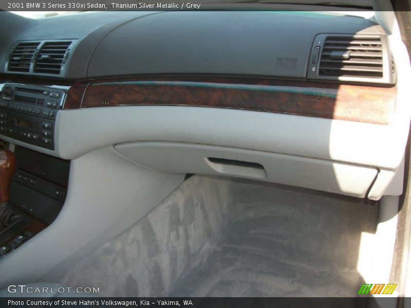 Titanium Silver Metallic / Grey 2001 BMW 3 Series 330xi Sedan