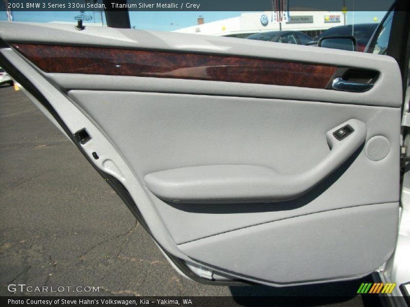 Titanium Silver Metallic / Grey 2001 BMW 3 Series 330xi Sedan