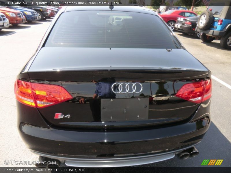  2011 S4 3.0 quattro Sedan Phantom Black Pearl Effect