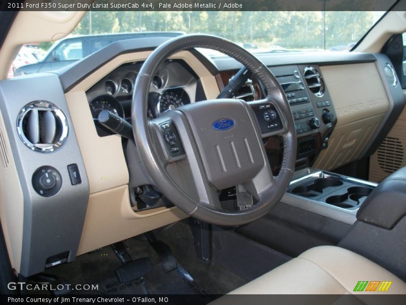 Dashboard of 2011 F350 Super Duty Lariat SuperCab 4x4