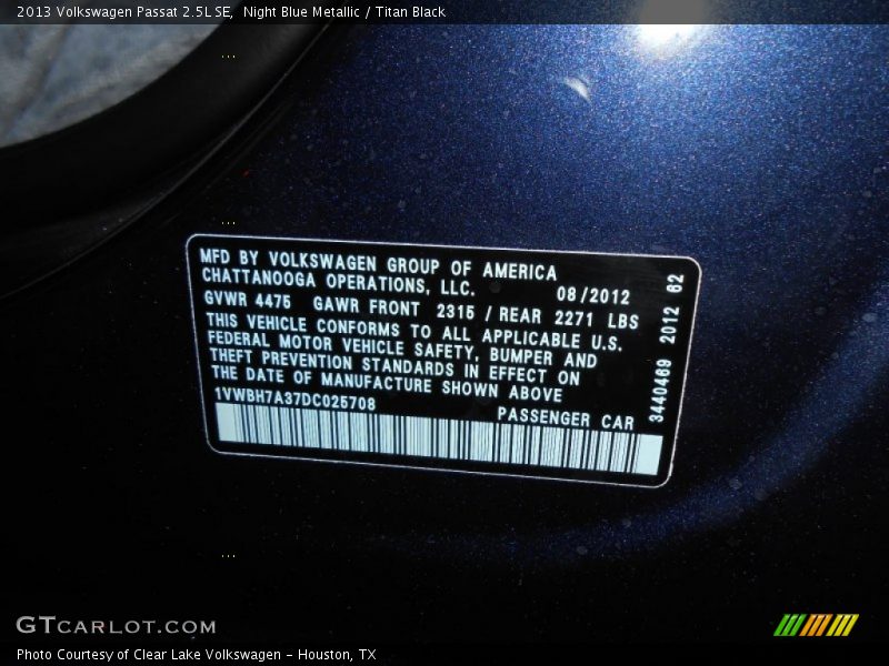 Night Blue Metallic / Titan Black 2013 Volkswagen Passat 2.5L SE