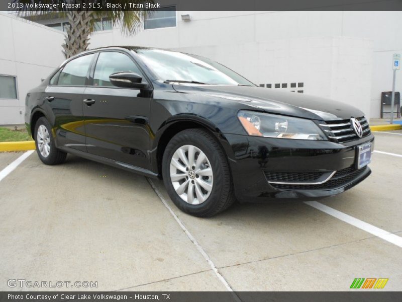 Black / Titan Black 2013 Volkswagen Passat 2.5L S