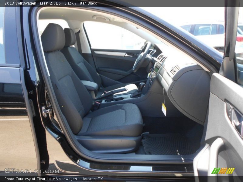 Black / Titan Black 2013 Volkswagen Passat 2.5L S