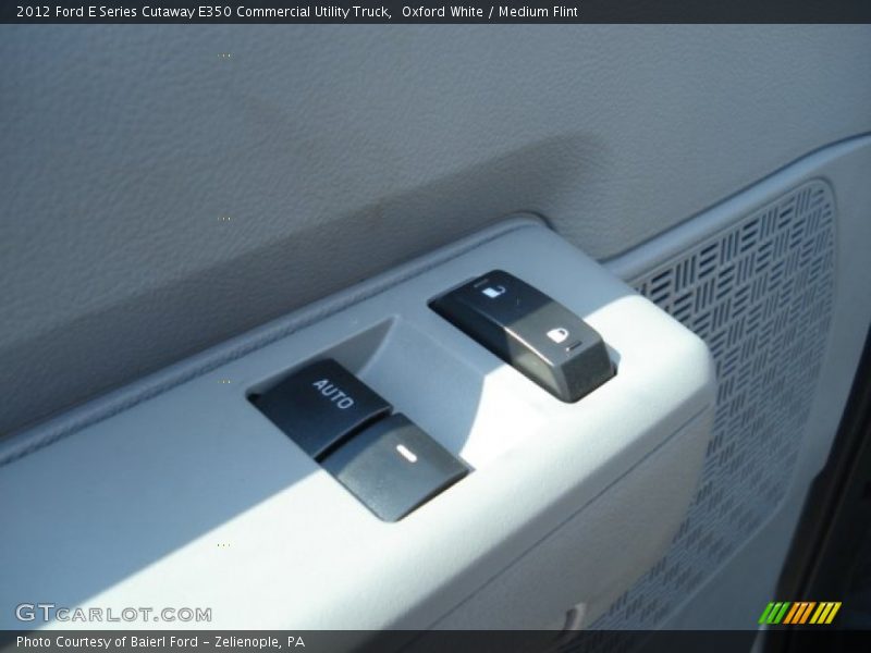 Oxford White / Medium Flint 2012 Ford E Series Cutaway E350 Commercial Utility Truck