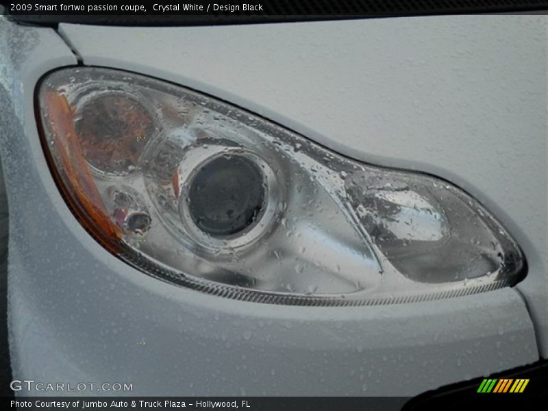 Crystal White / Design Black 2009 Smart fortwo passion coupe