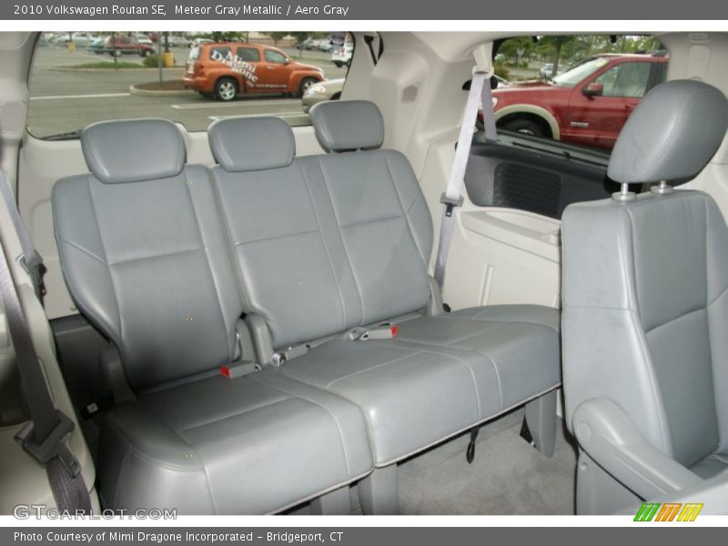 Meteor Gray Metallic / Aero Gray 2010 Volkswagen Routan SE