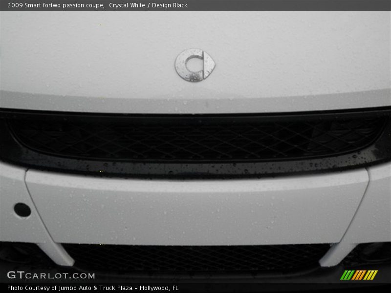 Crystal White / Design Black 2009 Smart fortwo passion coupe