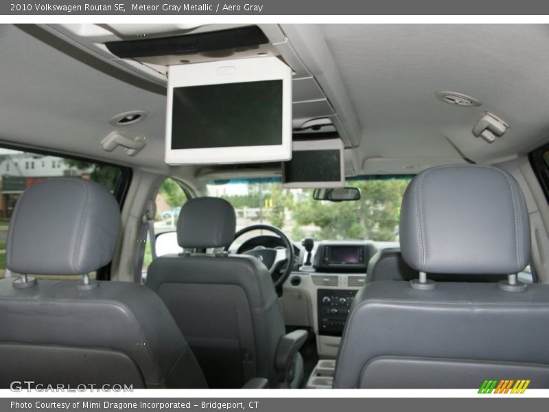 Meteor Gray Metallic / Aero Gray 2010 Volkswagen Routan SE