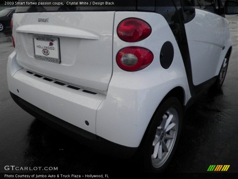 Crystal White / Design Black 2009 Smart fortwo passion coupe