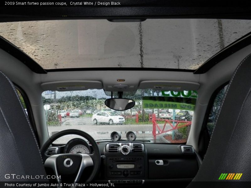 Crystal White / Design Black 2009 Smart fortwo passion coupe