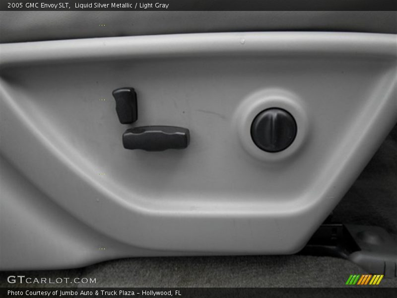 Liquid Silver Metallic / Light Gray 2005 GMC Envoy SLT