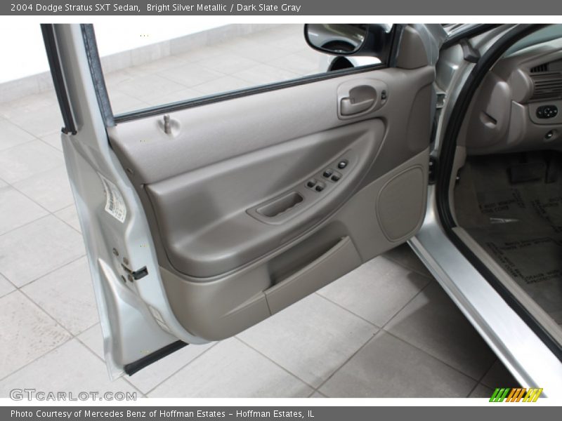 Bright Silver Metallic / Dark Slate Gray 2004 Dodge Stratus SXT Sedan