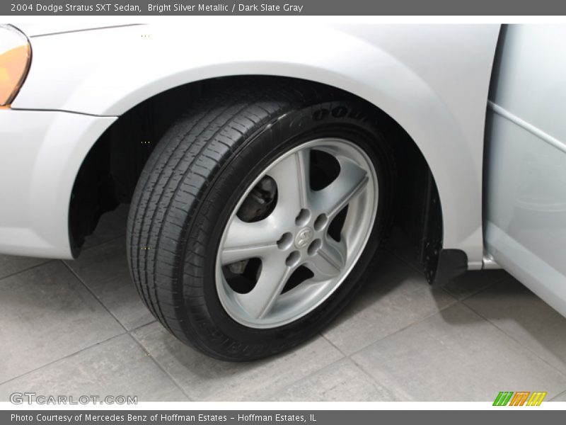  2004 Stratus SXT Sedan Wheel