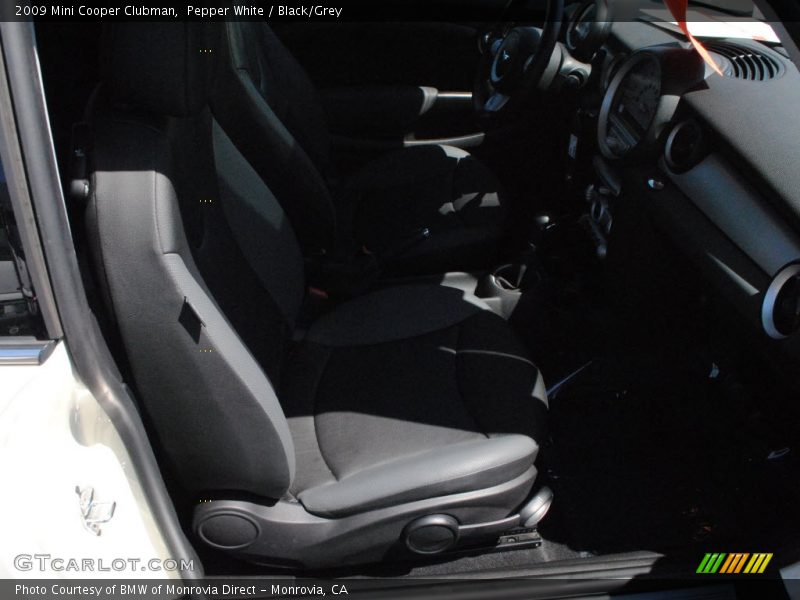 Pepper White / Black/Grey 2009 Mini Cooper Clubman