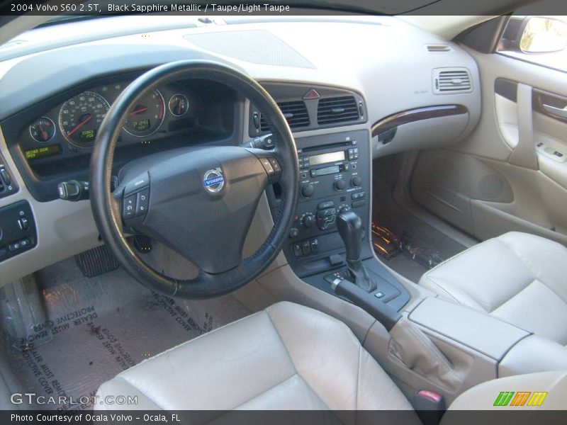 Black Sapphire Metallic / Taupe/Light Taupe 2004 Volvo S60 2.5T