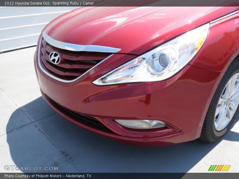 Sparkling Ruby / Camel 2013 Hyundai Sonata GLS