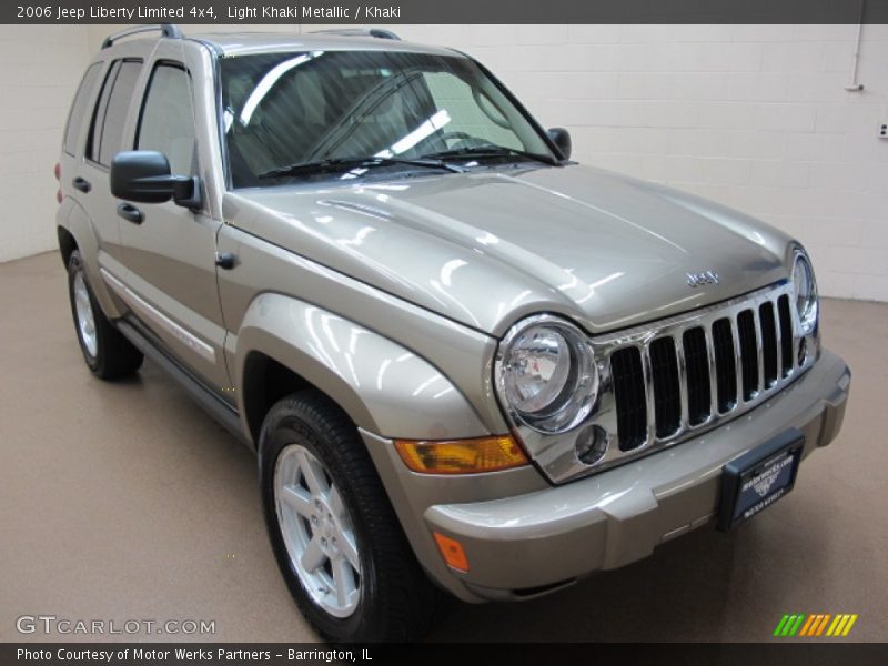 Light Khaki Metallic / Khaki 2006 Jeep Liberty Limited 4x4