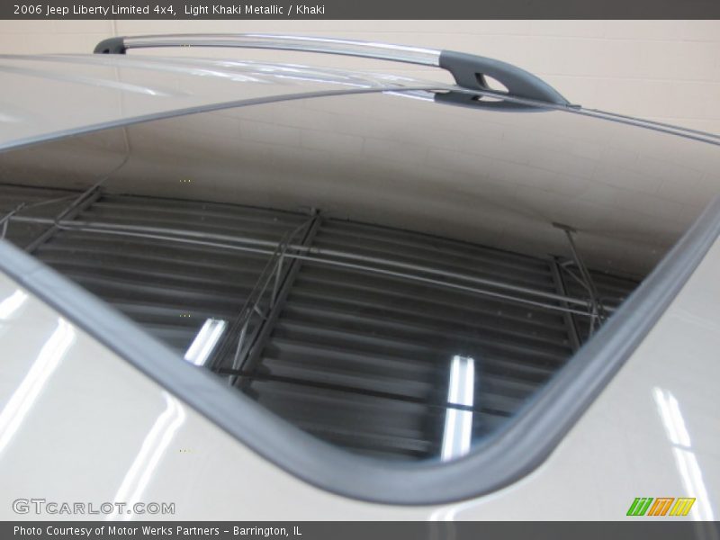 Light Khaki Metallic / Khaki 2006 Jeep Liberty Limited 4x4