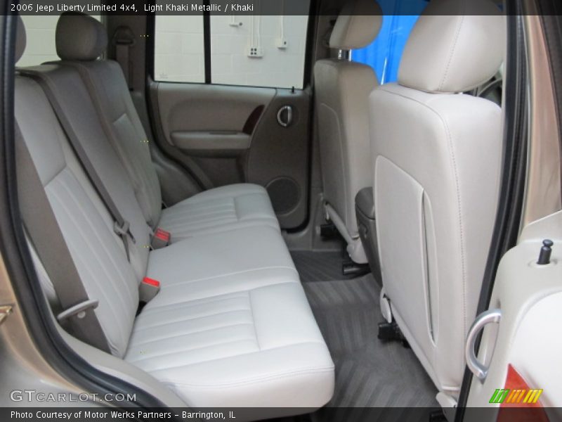 Light Khaki Metallic / Khaki 2006 Jeep Liberty Limited 4x4