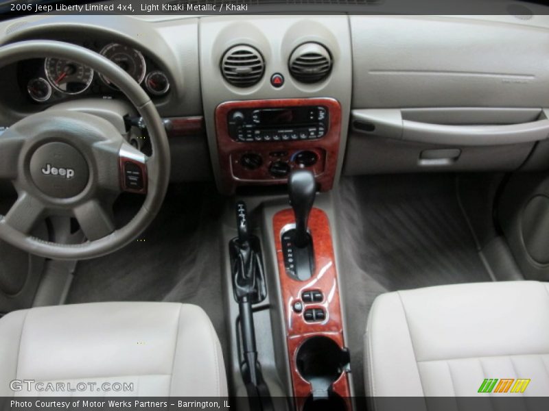 Light Khaki Metallic / Khaki 2006 Jeep Liberty Limited 4x4
