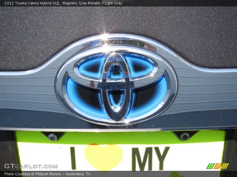 Magnetic Gray Metallic / Light Gray 2012 Toyota Camry Hybrid XLE