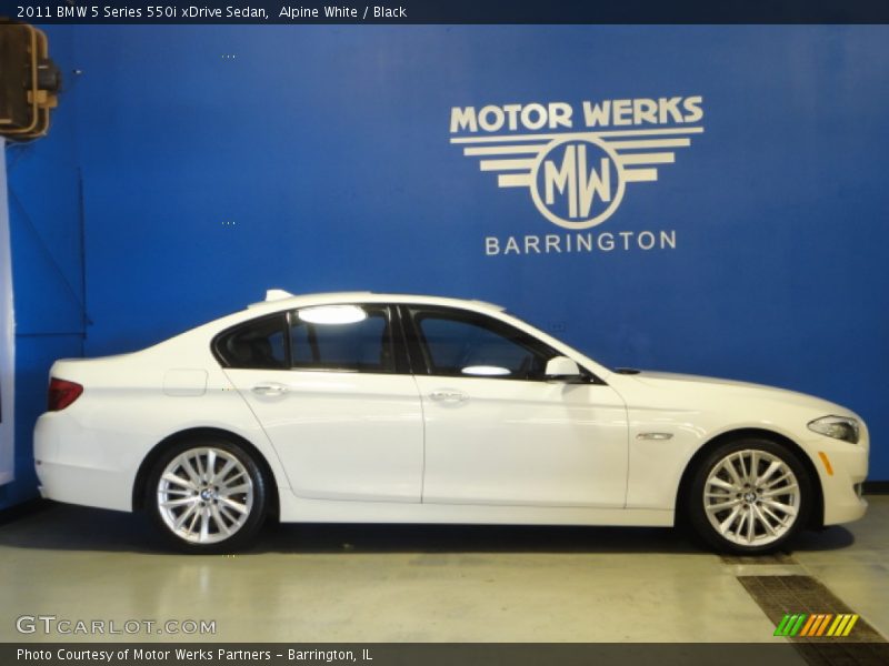 Alpine White / Black 2011 BMW 5 Series 550i xDrive Sedan